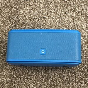 Compact Portable Bluetooth Speaker in Vibrant Blue